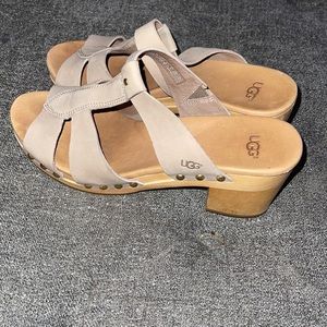 UGG Clog Sandals 3” Women’s size 8